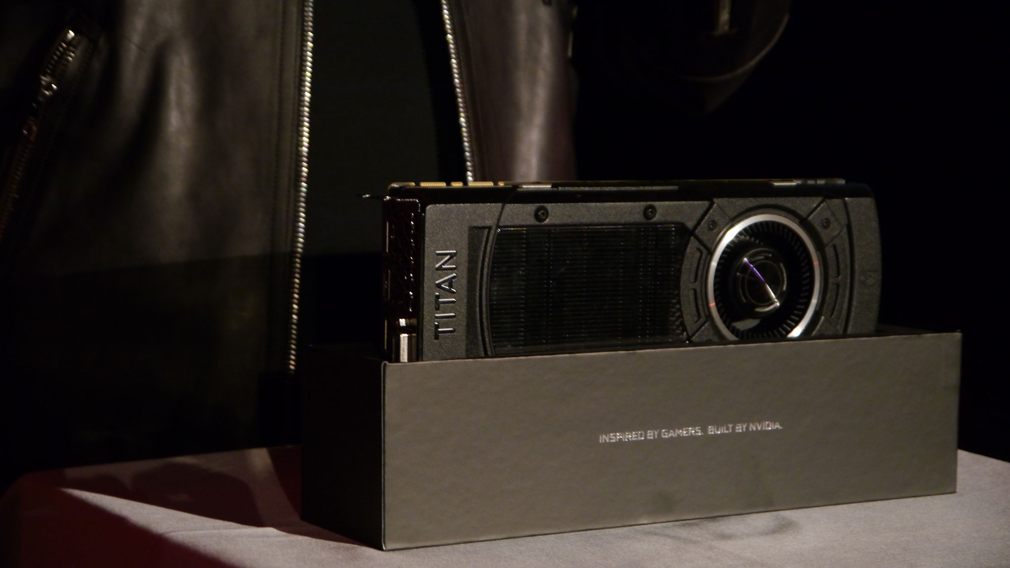 NVIDIA GeForce GTX TITAN X 01
